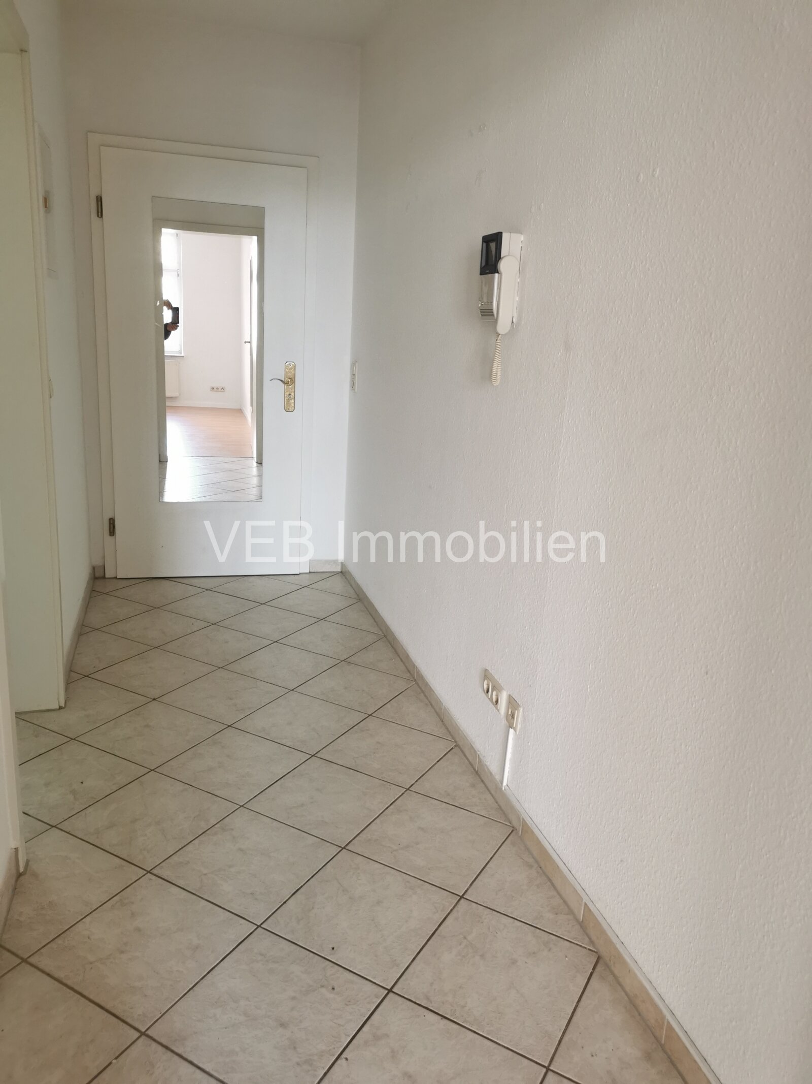 Reduzierter Preis! Zweiraumwohnung in Untermhaus zu verkaufen.