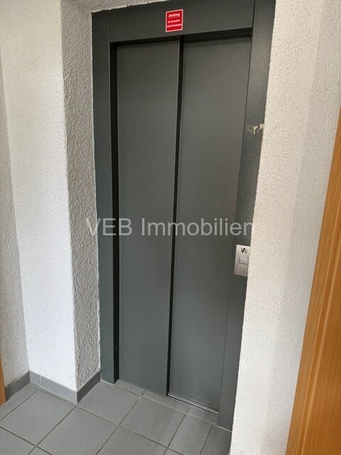 Gemütliche Zweiraumwohnung im Erdgeschoss sucht 