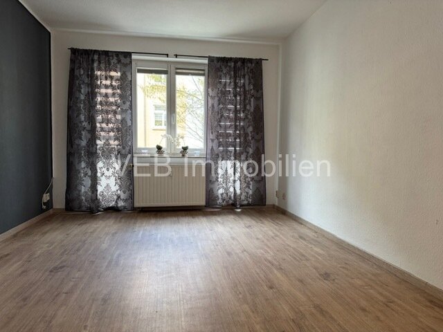 Gemütliche Zweiraumwohnung im Erdgeschoss sucht 