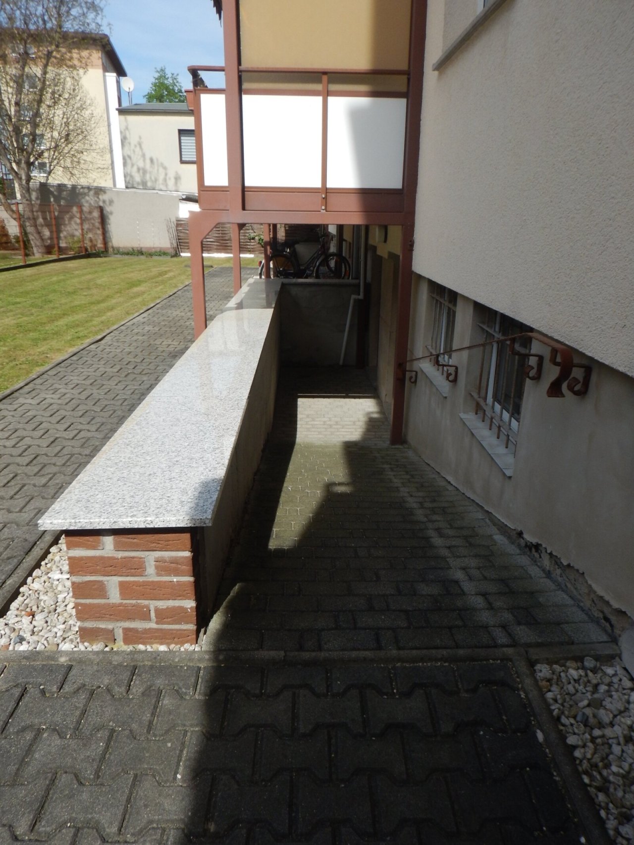 angeschrägter Kellerzugang angeschrägter Kellerzugang